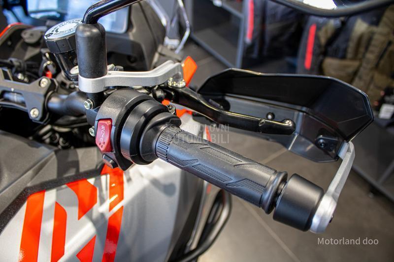 QJMOTOR SRT 600 SX A2