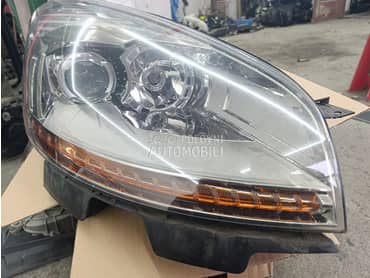 desni xenon za Citroen C4 Grand Picasso, C4 Picasso od 2007. do 2011. god.