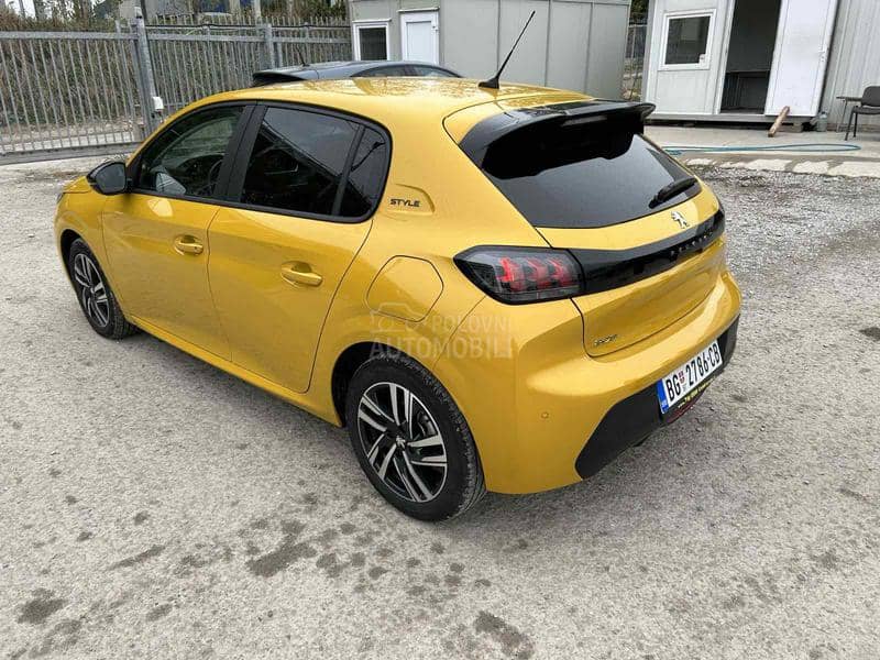 Peugeot 208 1.2 STIL