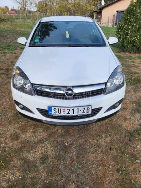 Opel Astra H 1,4 GTC