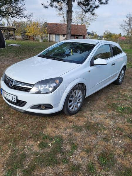 Opel Astra H 1,4 GTC