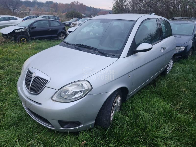 Lancia Ypsilon 1.2 8v