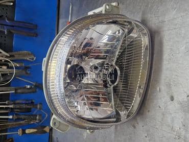 desni far za Renault Twingo od 1998. do 2000. god.