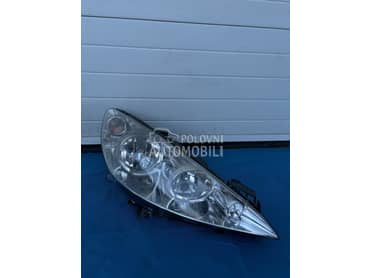 Desni far za Peugeot 308 od 2008. do 2014. god.