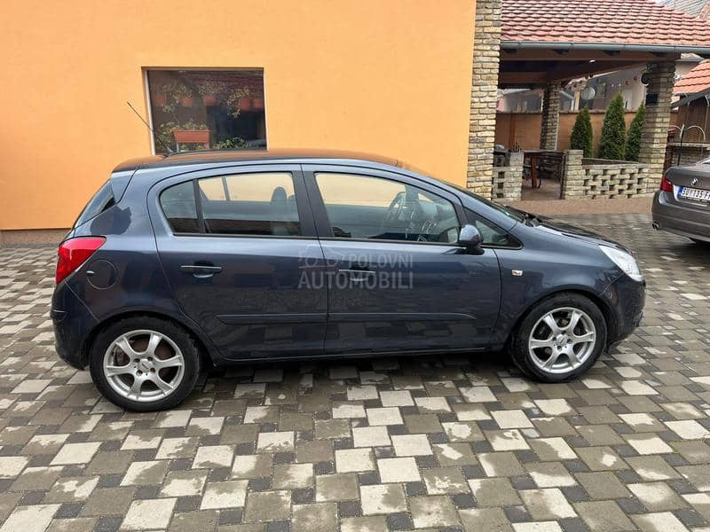 Opel Corsa D 1.2 16v