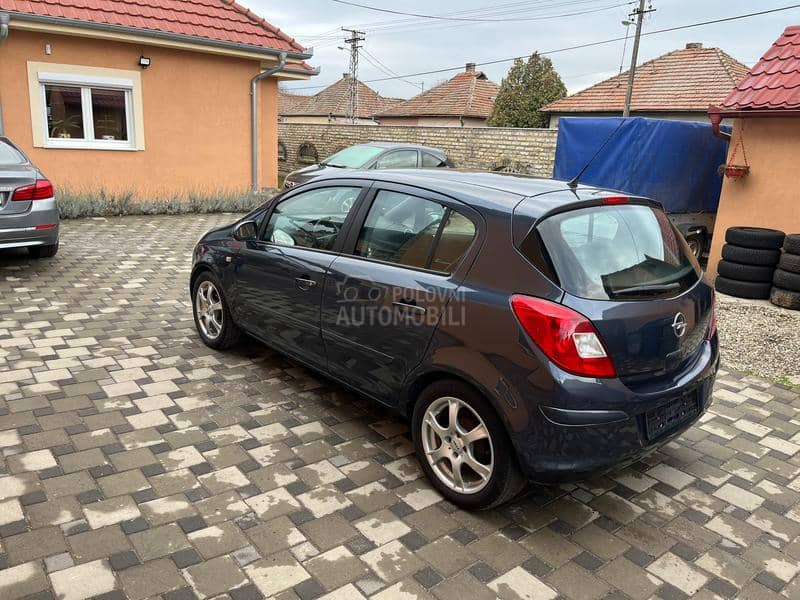 Opel Corsa D 1.2 16v