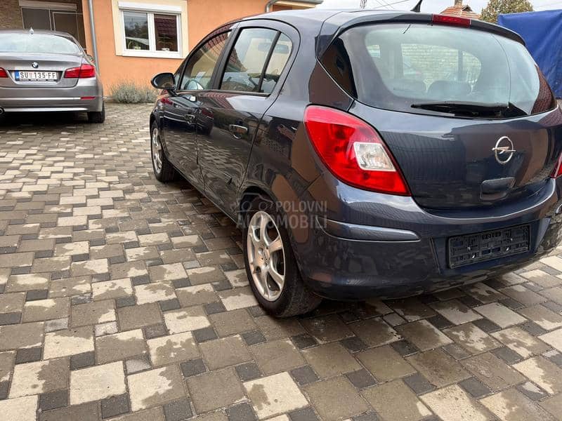 Opel Corsa D 1.2 16v