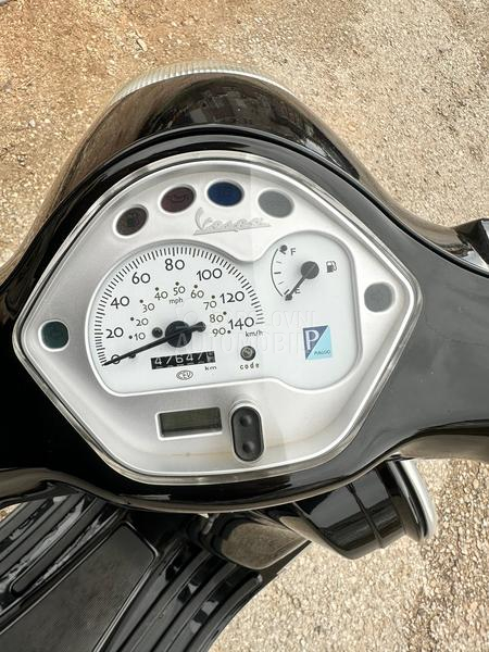 Piaggio Vespa lx125