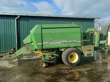 John Deere 690
