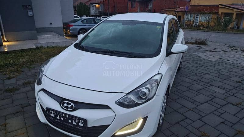 Hyundai i30 1.4 b CH