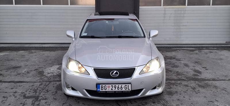 Lexus IS 220 