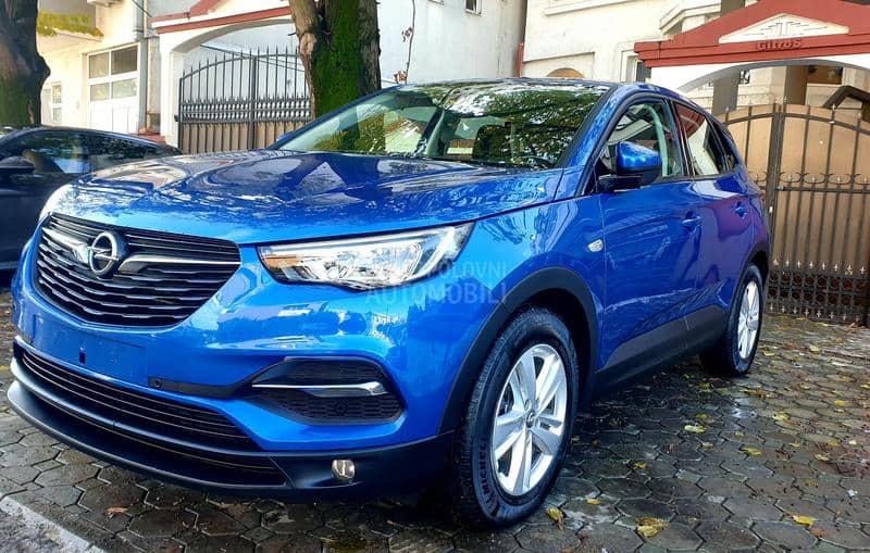 Opel Grandland X ODLIČAN