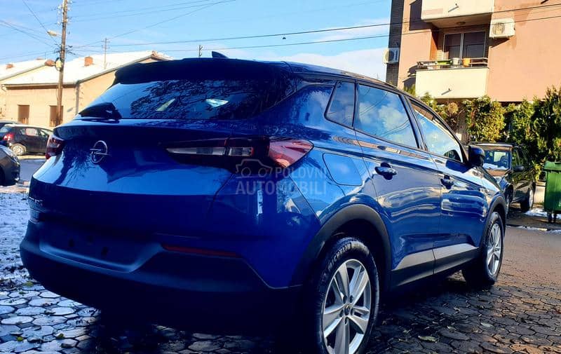 Opel Grandland X ODLIČAN