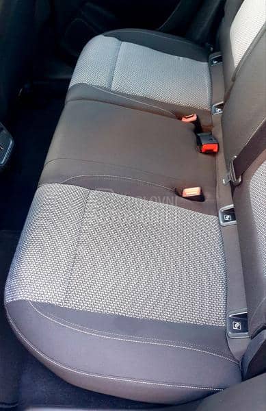 Opel Grandland X ODLIČAN