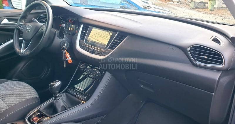 Opel Grandland X ODLIČAN