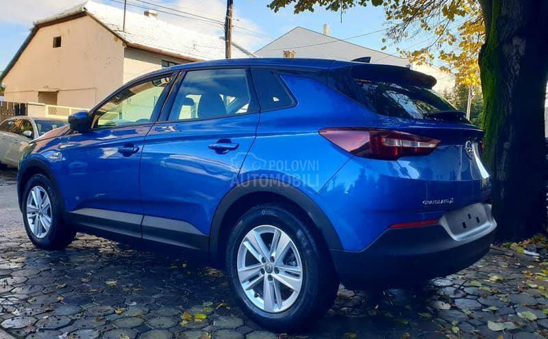 Opel Grandland X ODLIČAN
