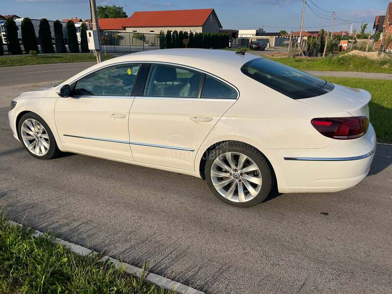 Volkswagen Passat CC 2.0 tdi