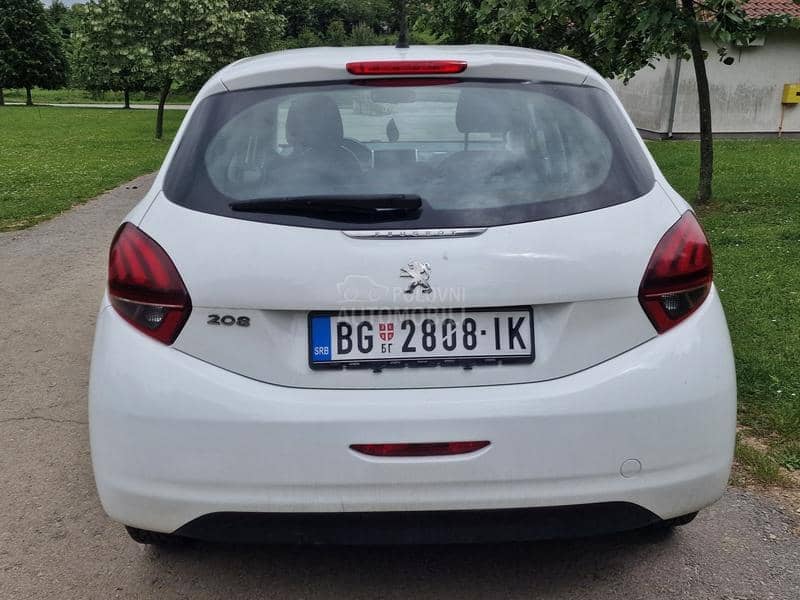 Peugeot 208 