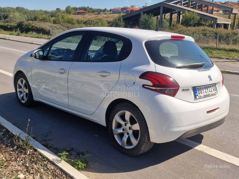 Peugeot 208 