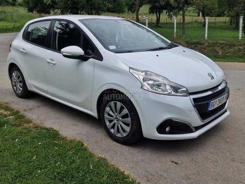 Peugeot 208 