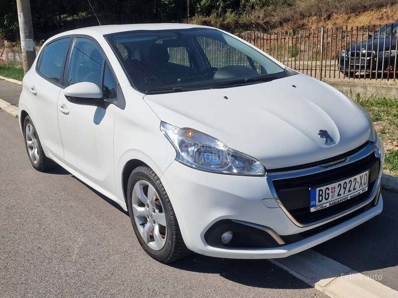 Peugeot 208 