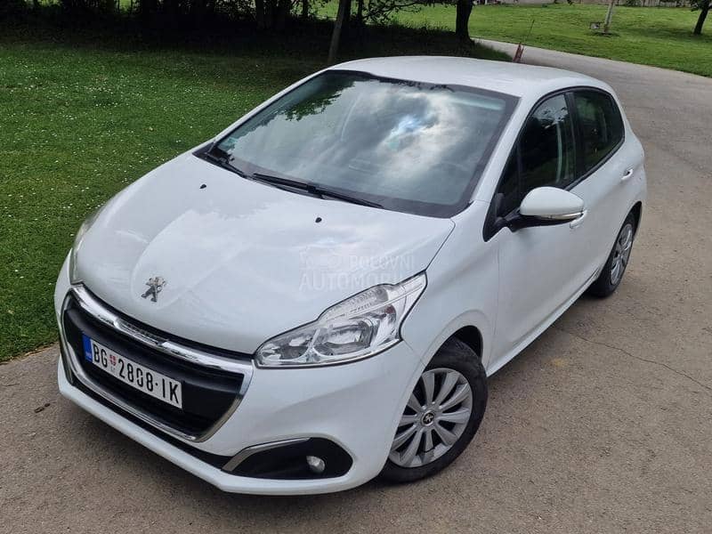 Peugeot 208 