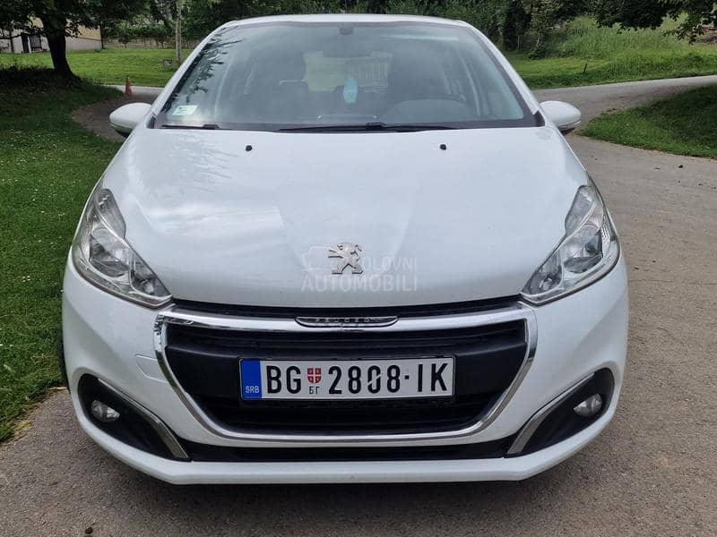 Peugeot 208 