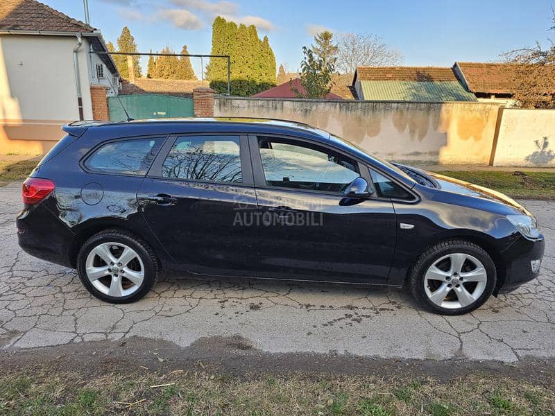 Opel Astra J 1,4 Sport turbo