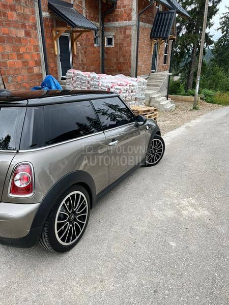 MINI Cooper 1.6 b