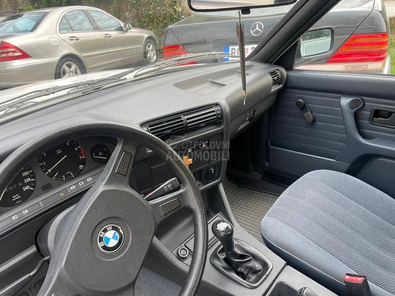 BMW 316 e30