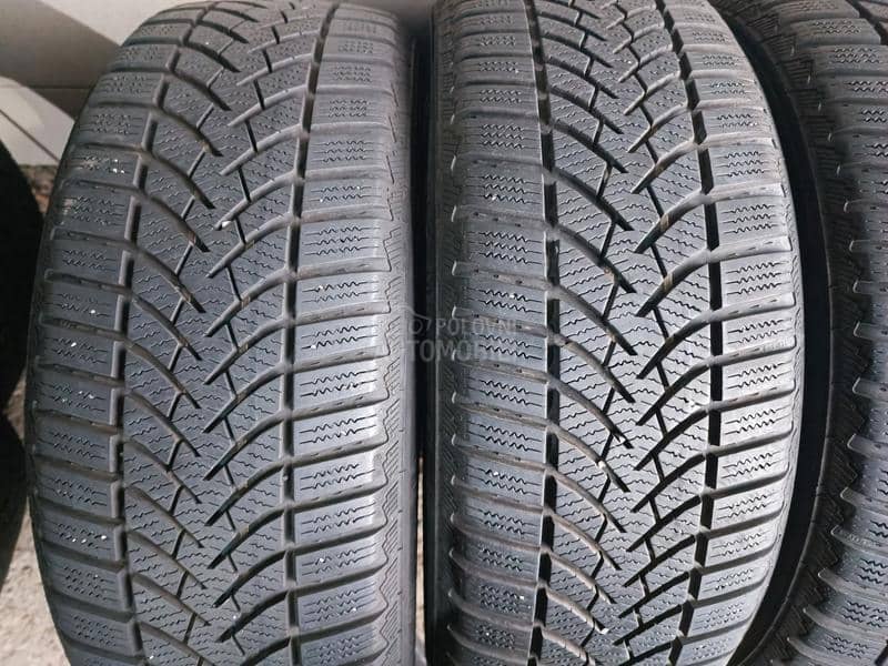 Semperit 195/55 R16 Zimska