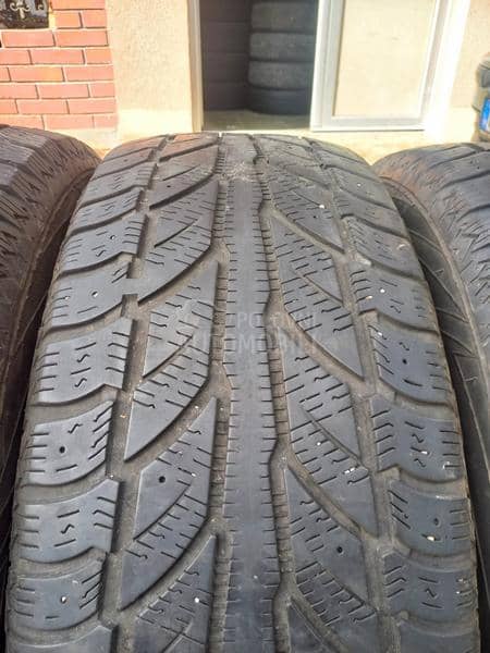 Cooper 225/65 R17 Zimska