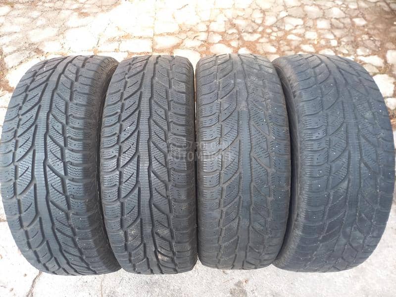 Cooper 225/65 R17 Zimska