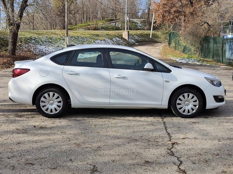 Opel Astra J 1.6 CDTI