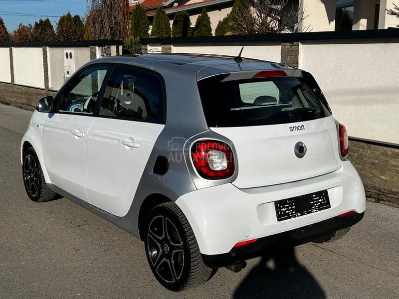 Smart ForFour CH