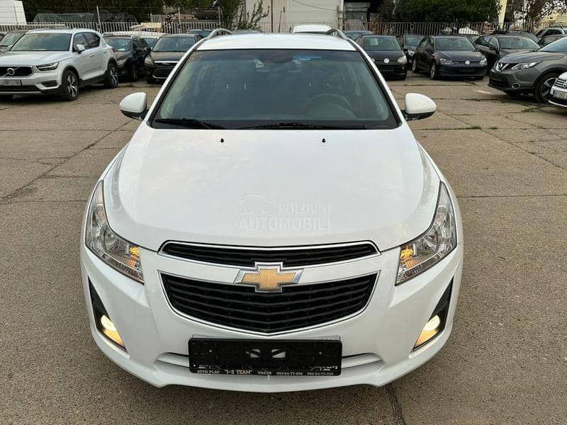 Chevrolet Cruze 1.6LT  TNG  N O V