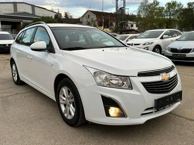 Chevrolet Cruze 1.6LT  TNG  N O V