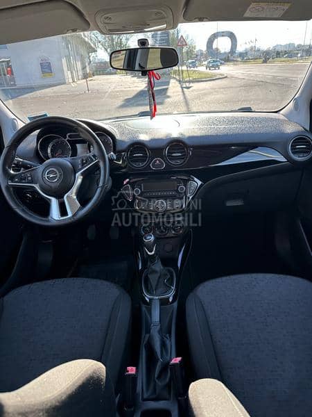 Opel Adam 