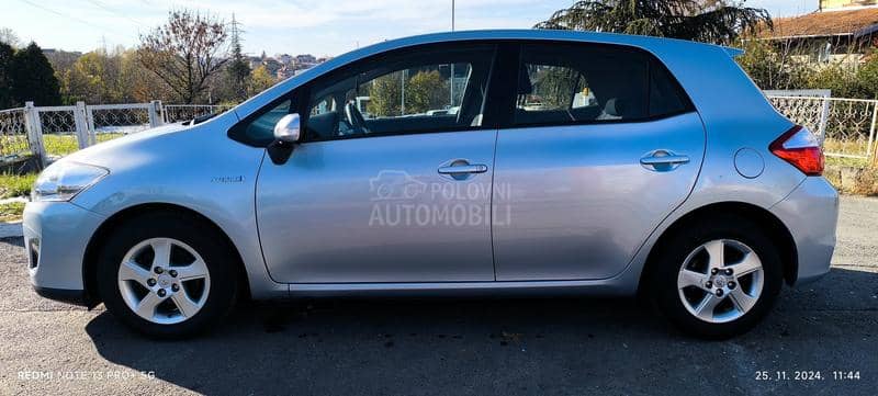 Toyota Auris Hybrid