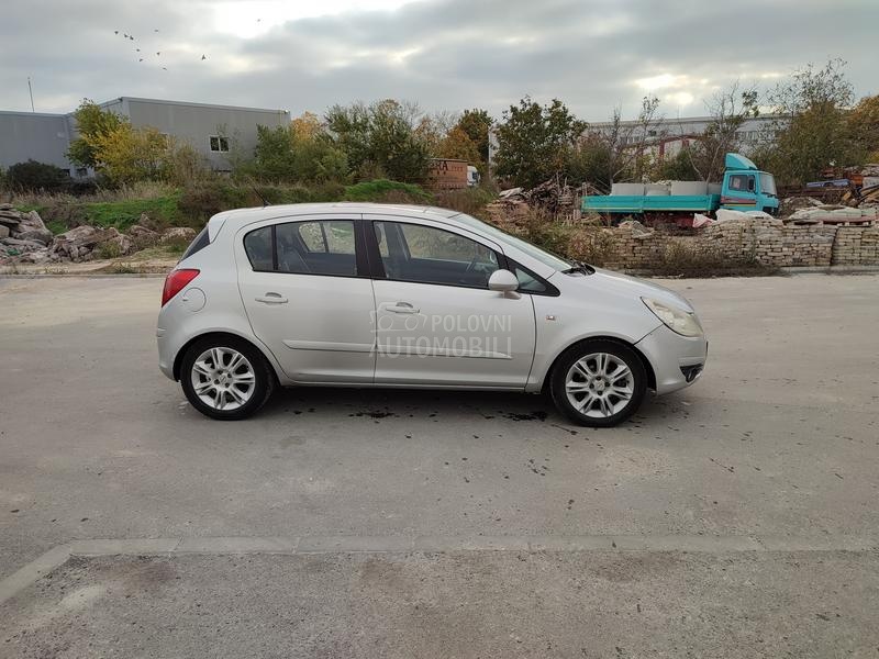 Opel Corsa D 1.2 16v