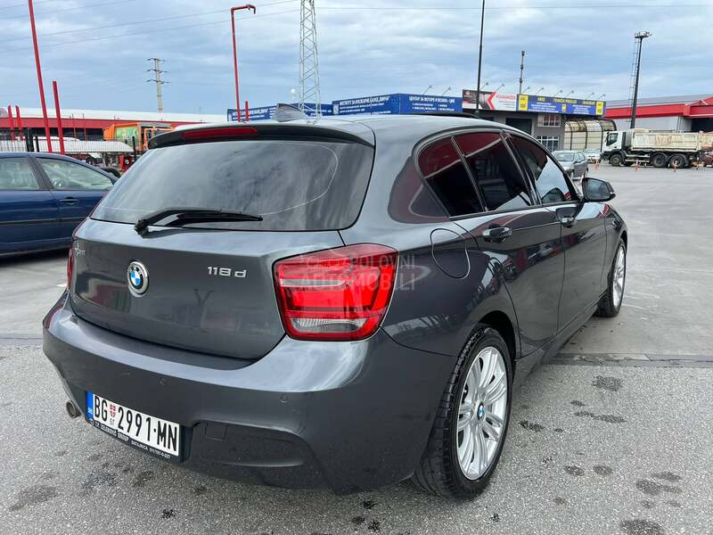 BMW 118 