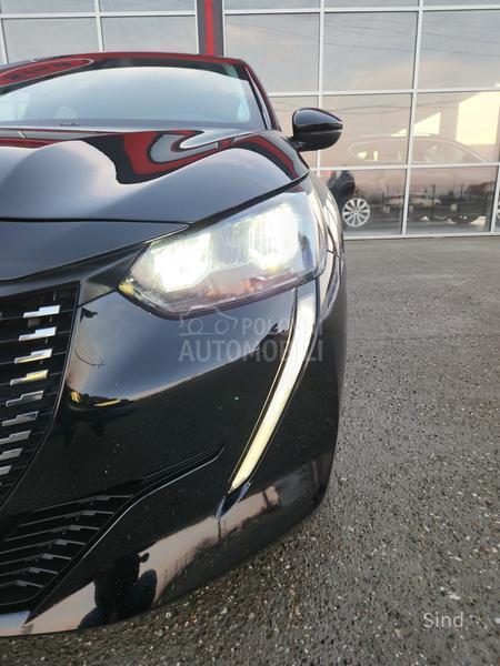 Peugeot 208 1.2 PURETECH ALLURE