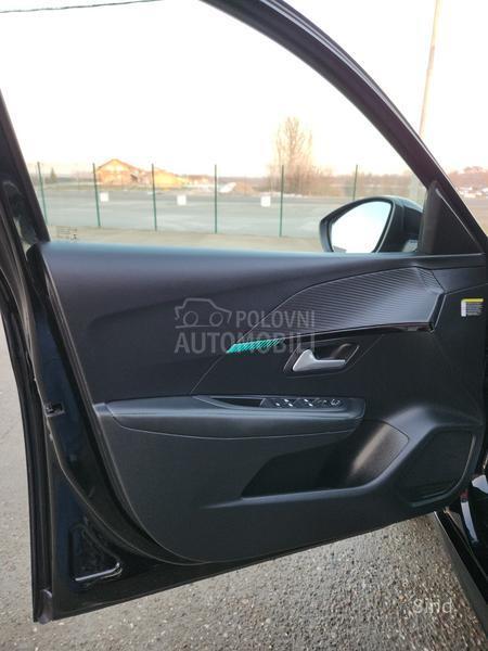 Peugeot 208 1.2 PURETECH ALLURE