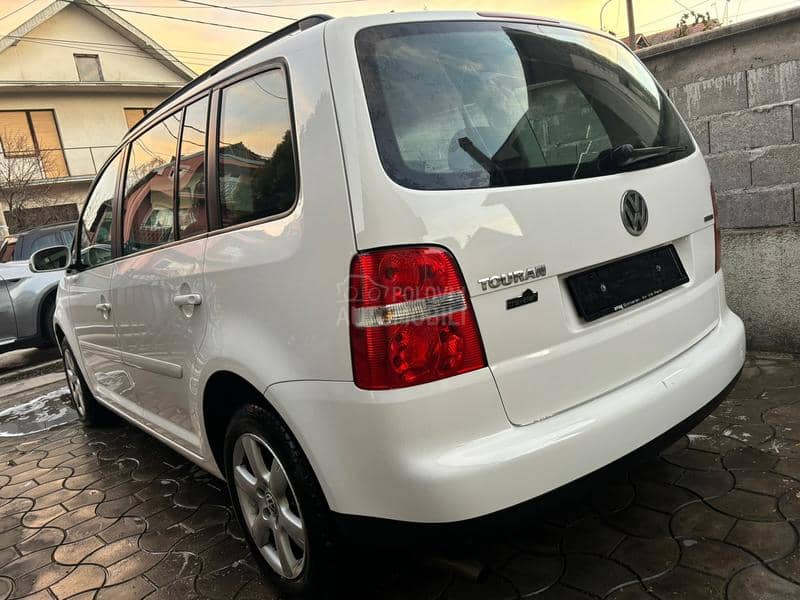 Volkswagen Touran Ch nove boce