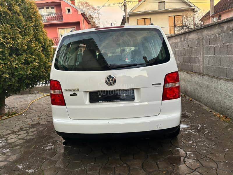 Volkswagen Touran Ch nove boce