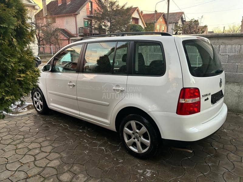 Volkswagen Touran Ch nove boce