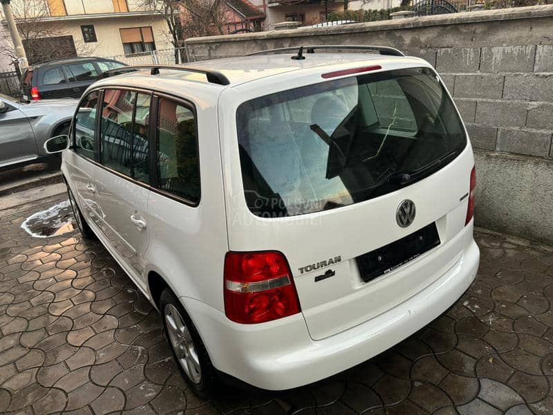 Volkswagen Touran Ch nove boce