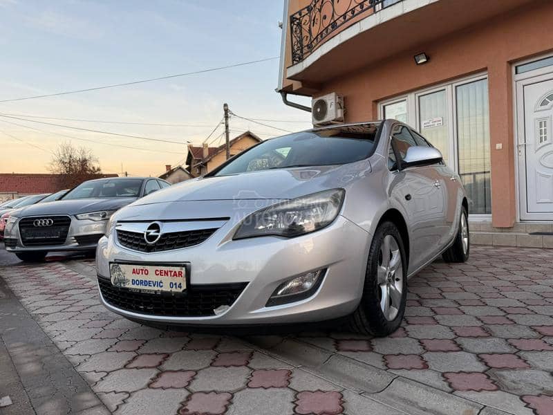 Opel Astra J 1.7 CDTI BESPREK0RAN