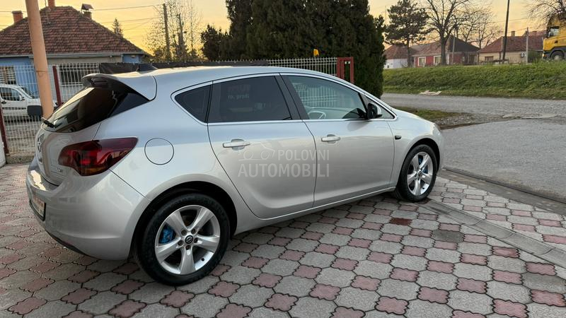 Opel Astra J 1.7 CDTI BESPREK0RAN