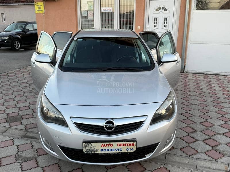 Opel Astra J 1.7 CDTI BESPREK0RAN